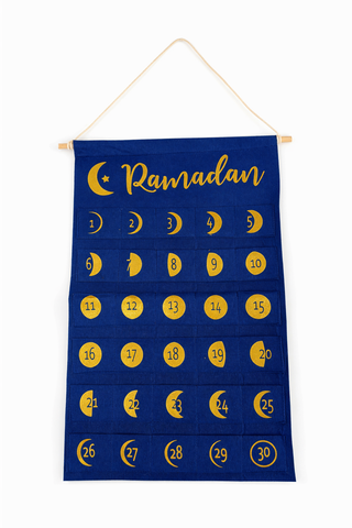 Box éducative ramadan pour enfant comprenant cahier de coloriage, livret pour apprendre la prière et les ablutions, puzzle des 5 piliers et tapis de prière. Ramadan bleu.